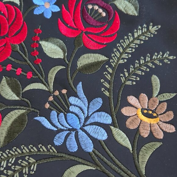 Fairweather Floral Embroidered Clutch / Wristlet | Vintage Y2K - Picture 6 of 8